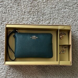 Coach Holiday Wristlet Gift Set